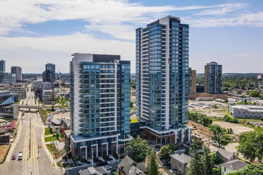 Stylish 2Br Condo - Balcony - Stunning City View Kitchener Kültér fotó